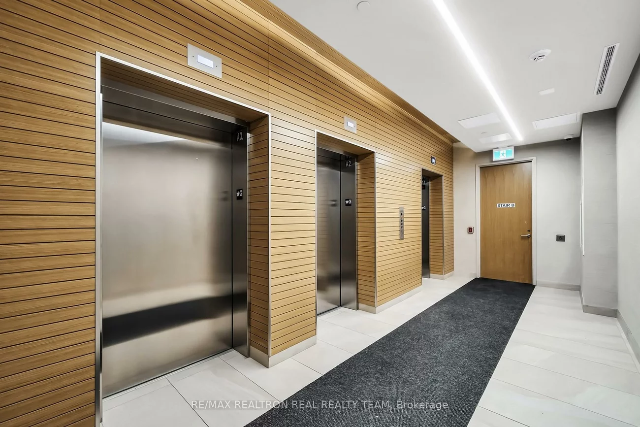 8960, Jane, Vellore Village, Vaughan