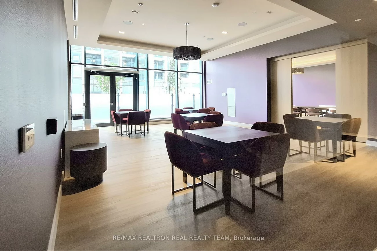 8960, Jane, Vellore Village, Vaughan
