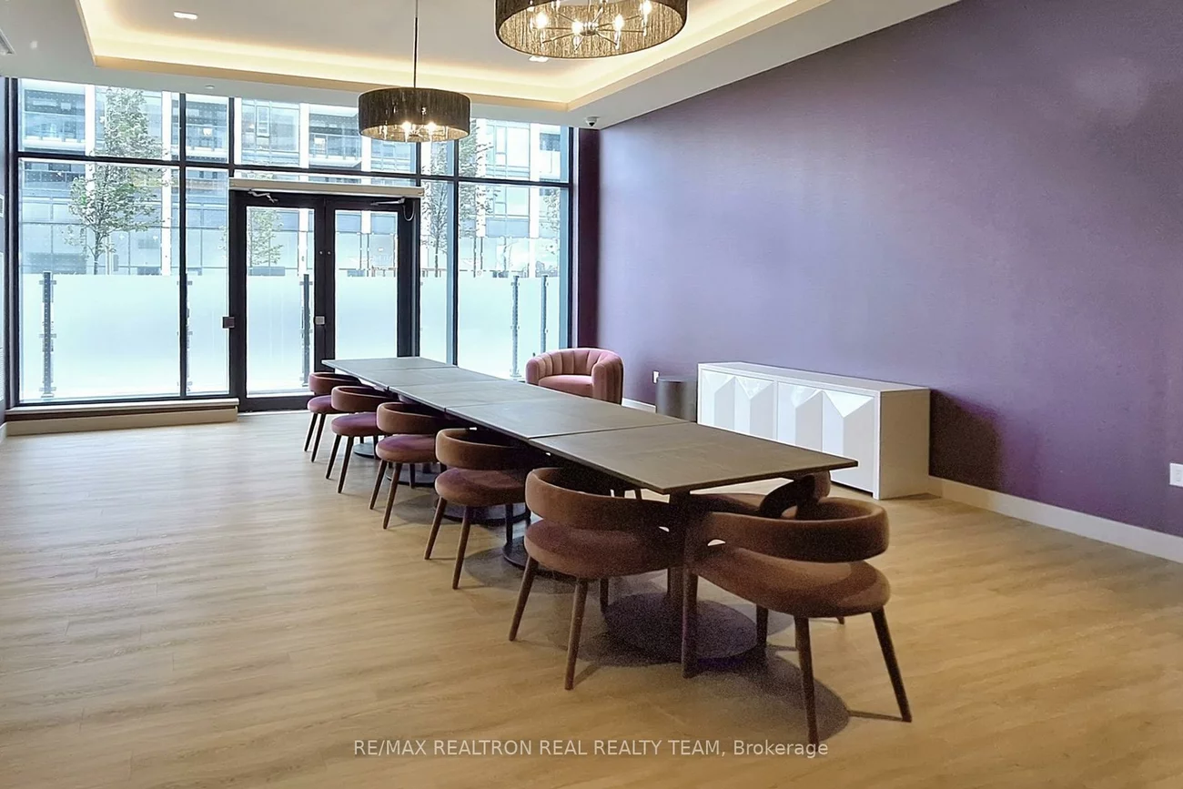 8960, Jane, Vellore Village, Vaughan