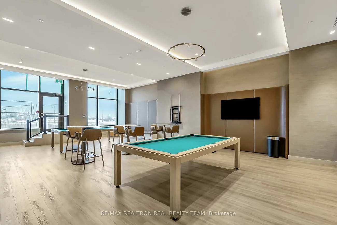 8960, Jane, Vellore Village, Vaughan