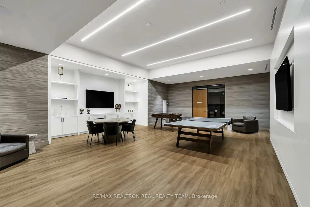 8960, Jane, Vellore Village, Vaughan