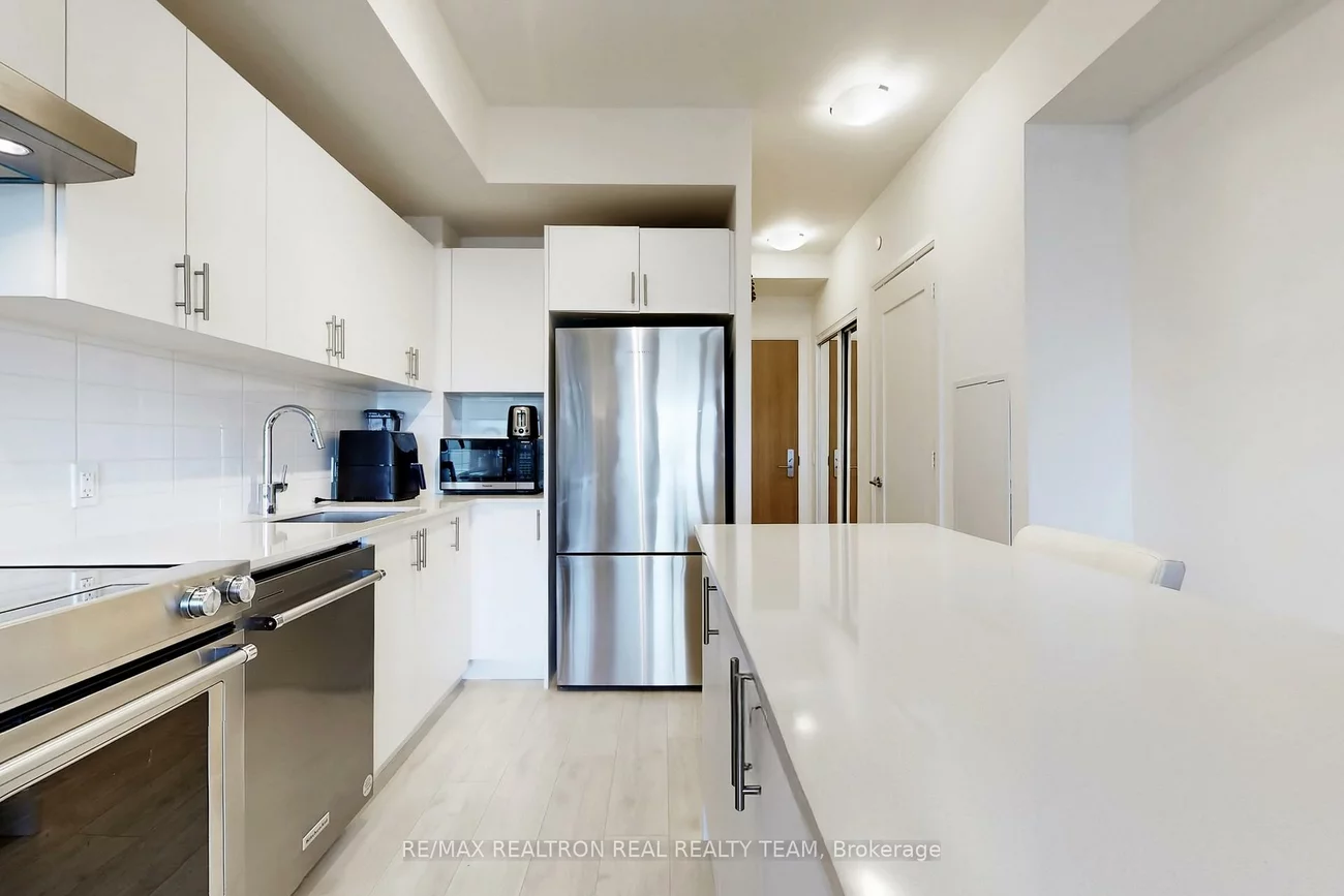 8960, Jane, Vellore Village, Vaughan