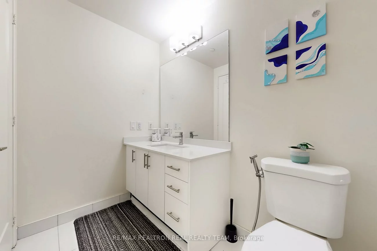8960, Jane, Vellore Village, Vaughan