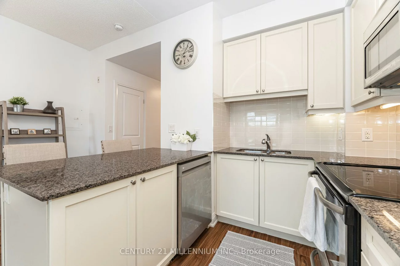 24, Woodstream, Vaughan Grove, Vaughan