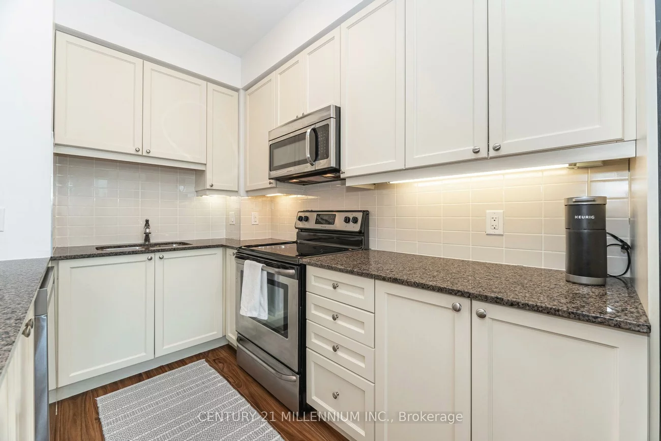 24, Woodstream, Vaughan Grove, Vaughan
