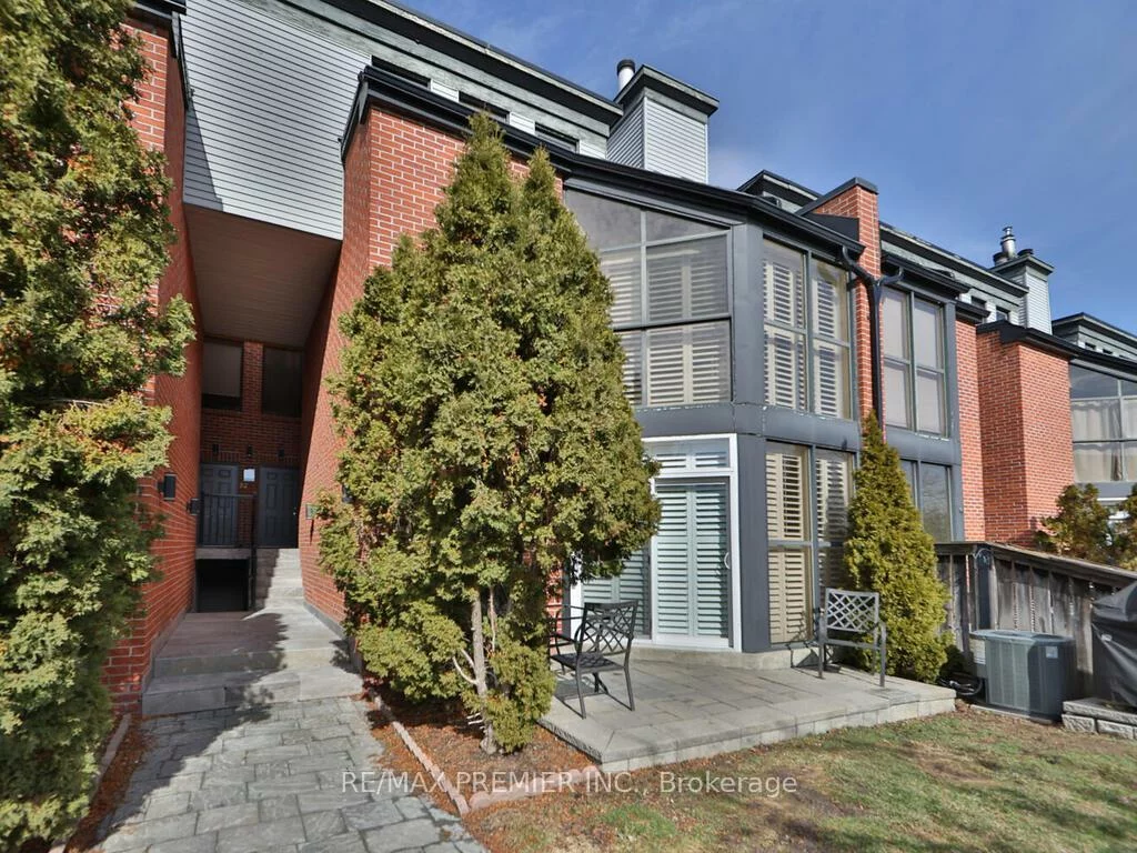 100, Arbors, West Woodbridge, Vaughan