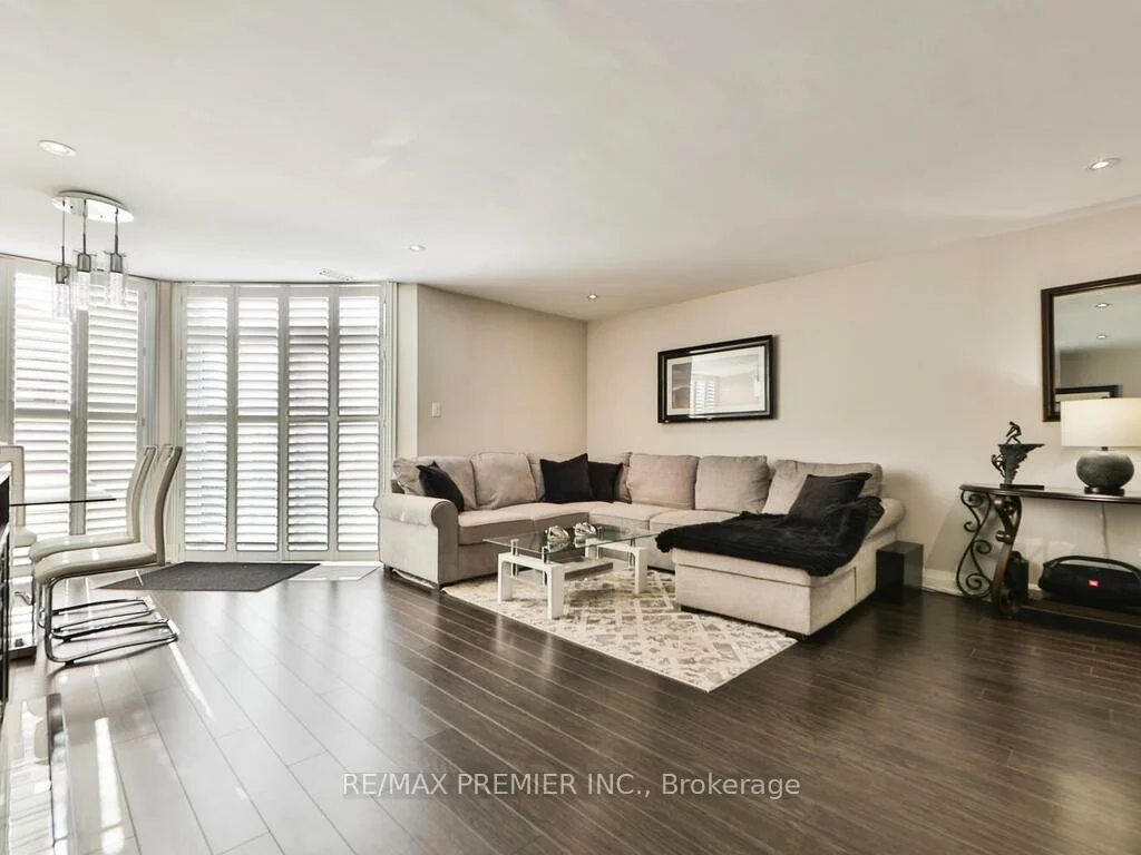 100, Arbors, West Woodbridge, Vaughan