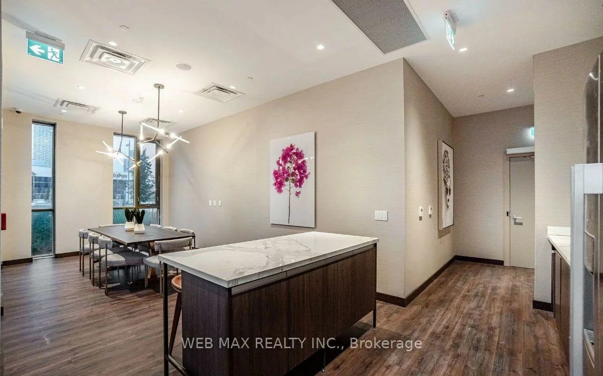 60, Honeycrisp, Vaughan Corporate Centre, Vaughan