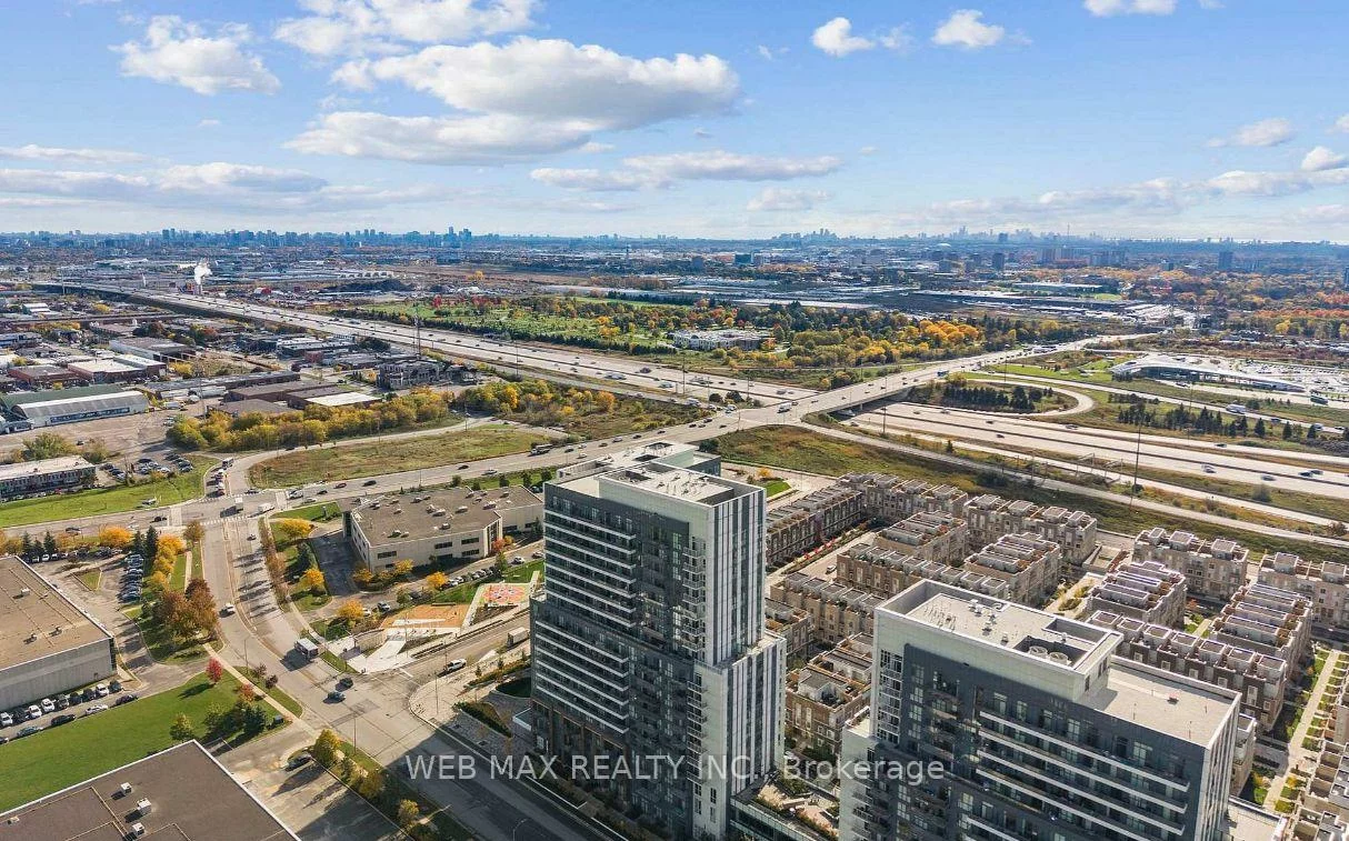 60, Honeycrisp, Vaughan Corporate Centre, Vaughan