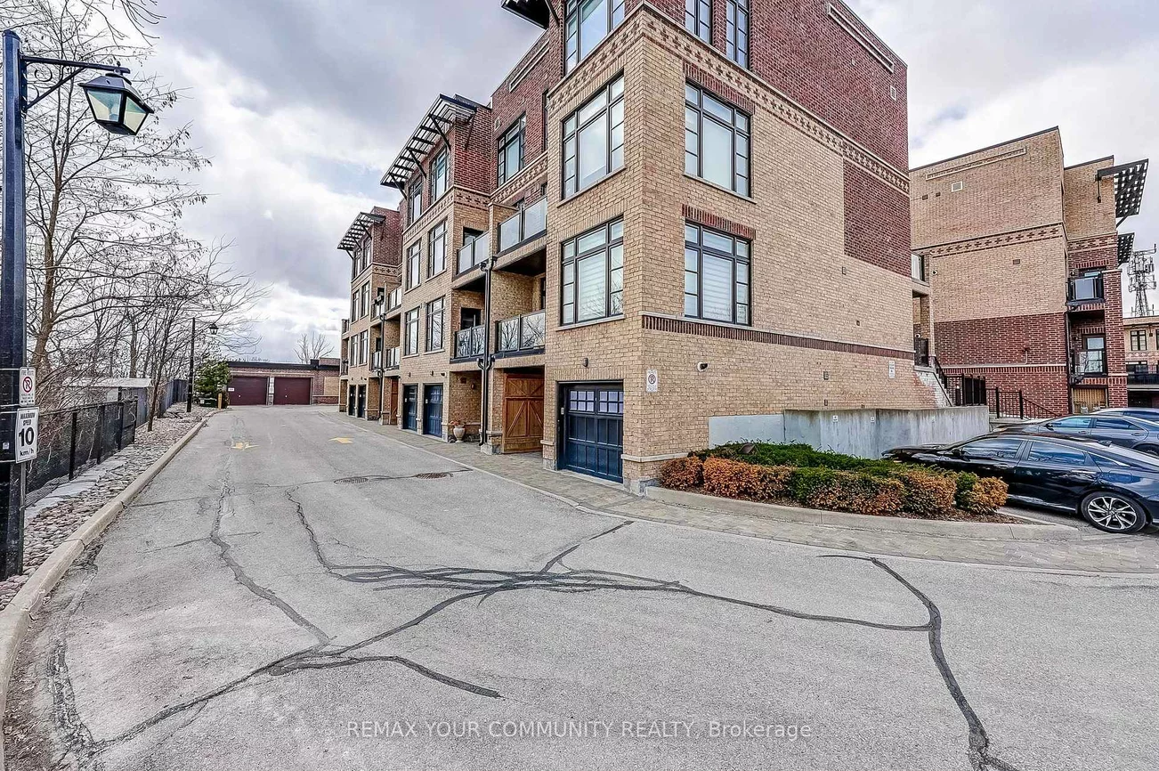 8169, Kipling, West Woodbridge, Vaughan