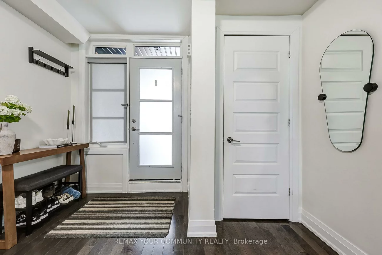 8169, Kipling, West Woodbridge, Vaughan