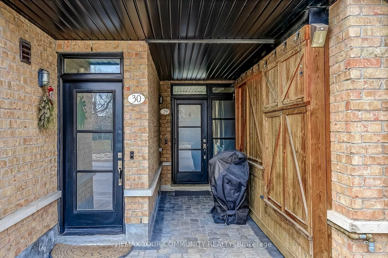 8169, Kipling, West Woodbridge, Vaughan