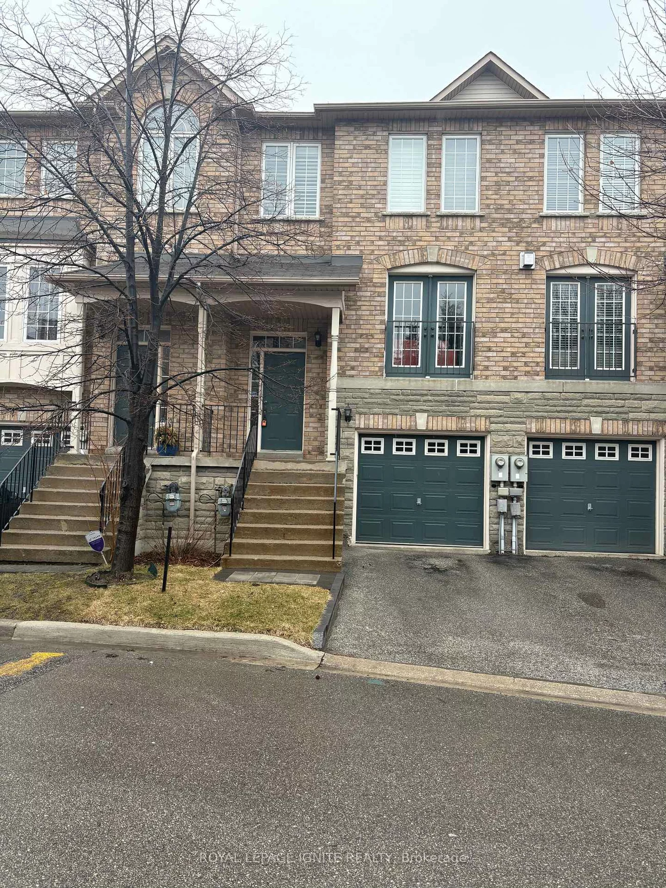 19, Foxchase, East Woodbridge, Vaughan