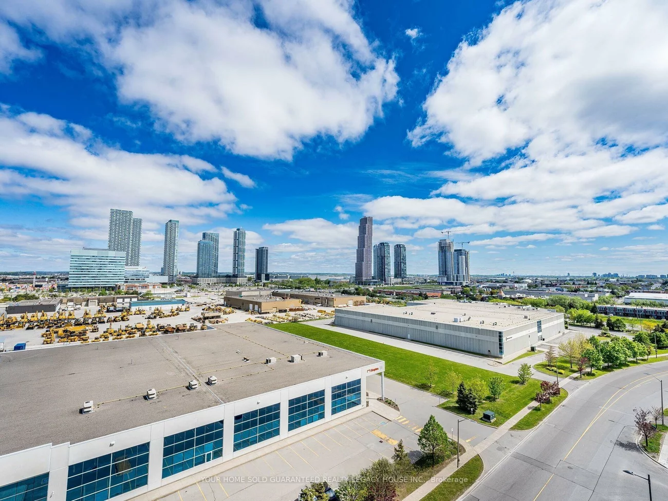 38, Honeycrisp, Vaughan Corporate Centre, Vaughan