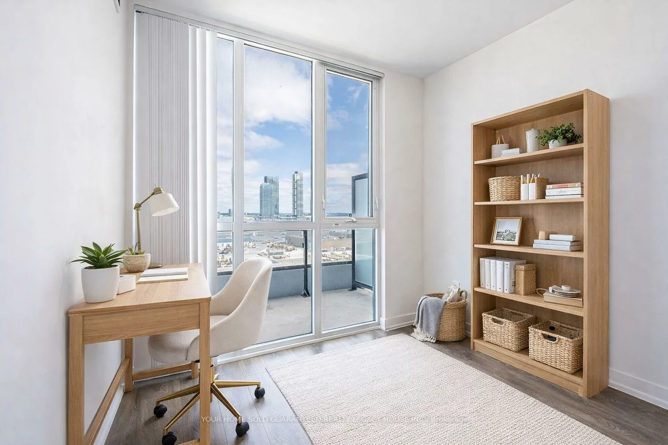 38, Honeycrisp, Vaughan Corporate Centre, Vaughan