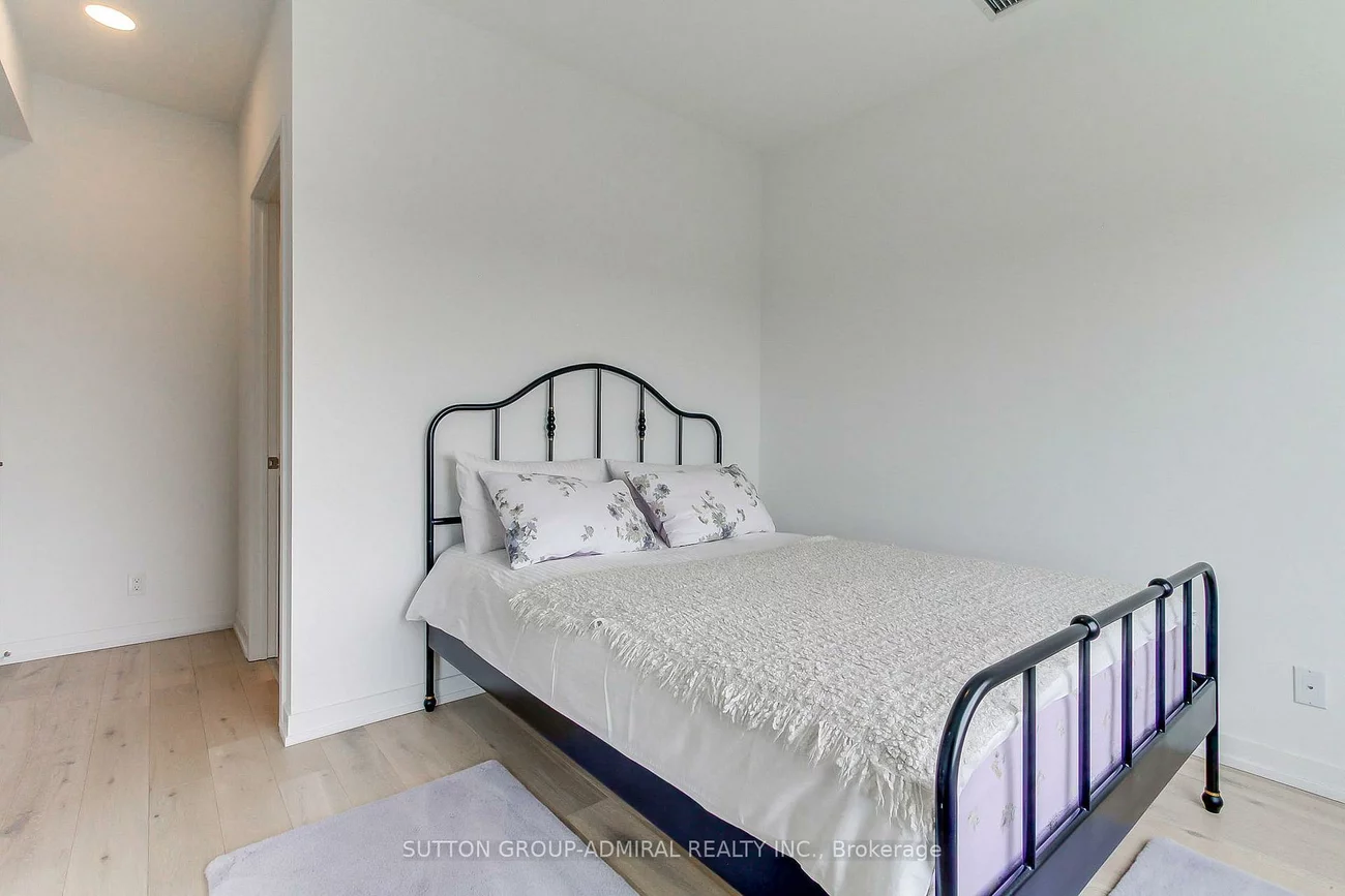 8, Beverley, Beverley Glen, Vaughan