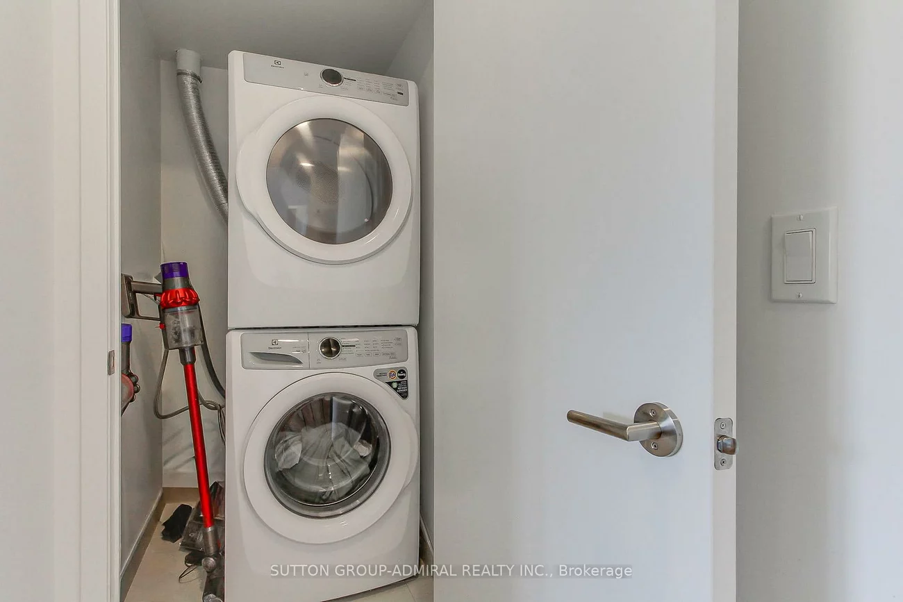 8, Beverley, Beverley Glen, Vaughan