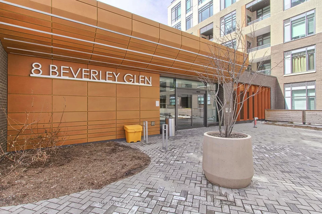 8, Beverley, Beverley Glen, Vaughan