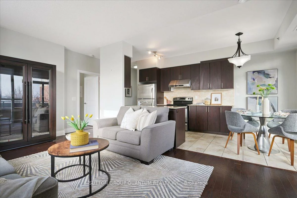 520, Steeles, Crestwood-Springfarm-Yorkhill, Vaughan