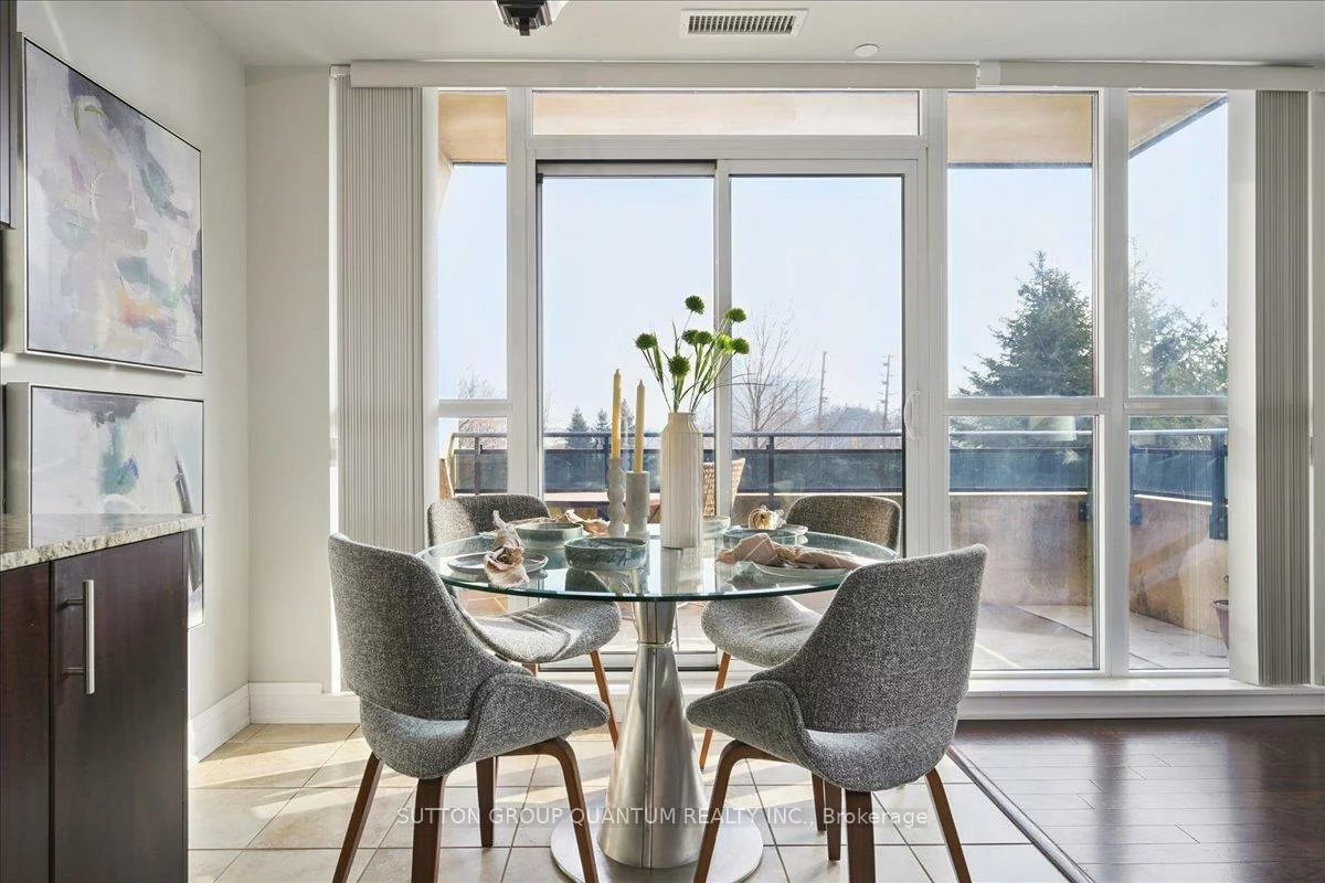 520, Steeles, Crestwood-Springfarm-Yorkhill, Vaughan