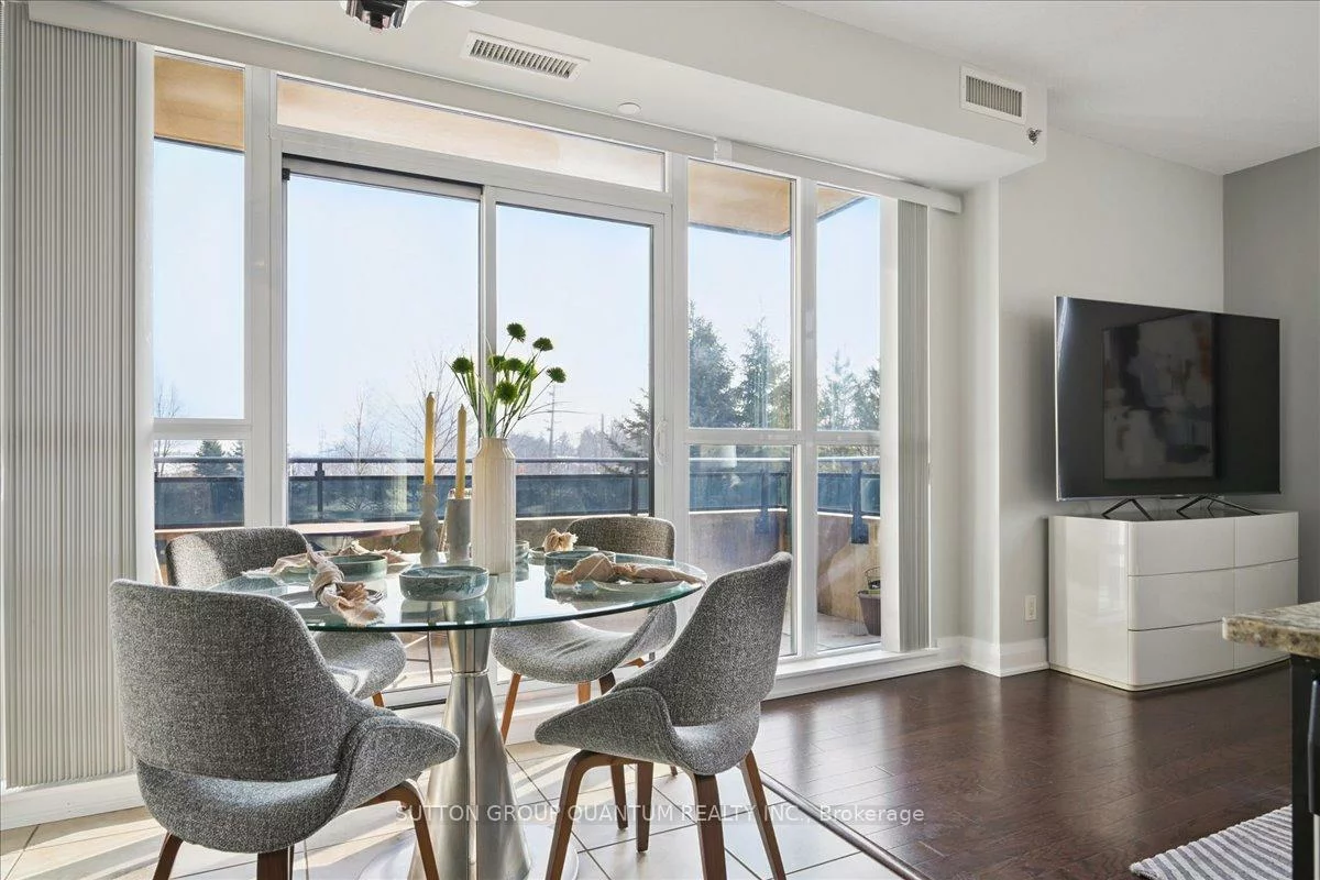 520, Steeles, Crestwood-Springfarm-Yorkhill, Vaughan