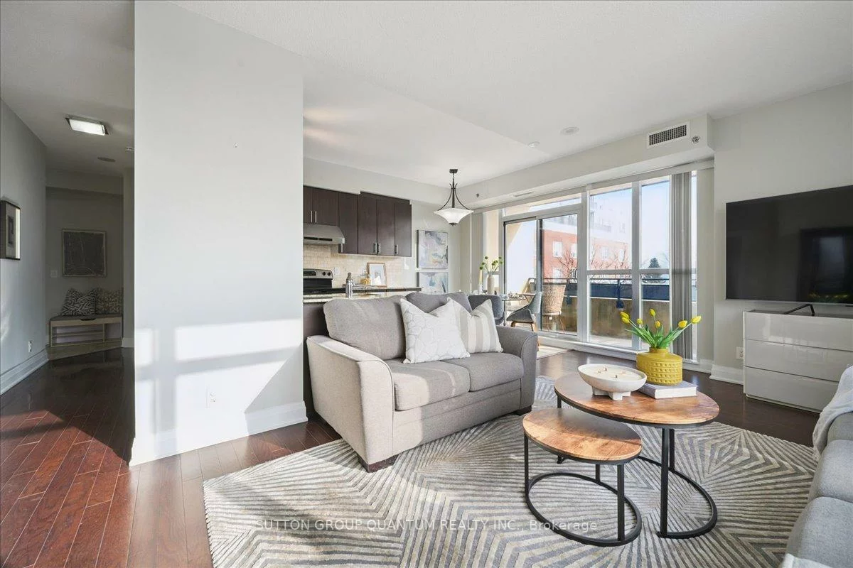 520, Steeles, Crestwood-Springfarm-Yorkhill, Vaughan