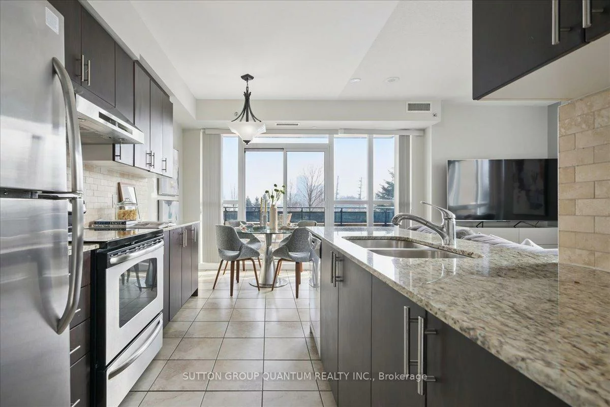 520, Steeles, Crestwood-Springfarm-Yorkhill, Vaughan