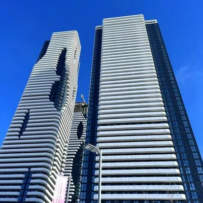 195, Commerce, Vaughan Corporate Centre, Vaughan