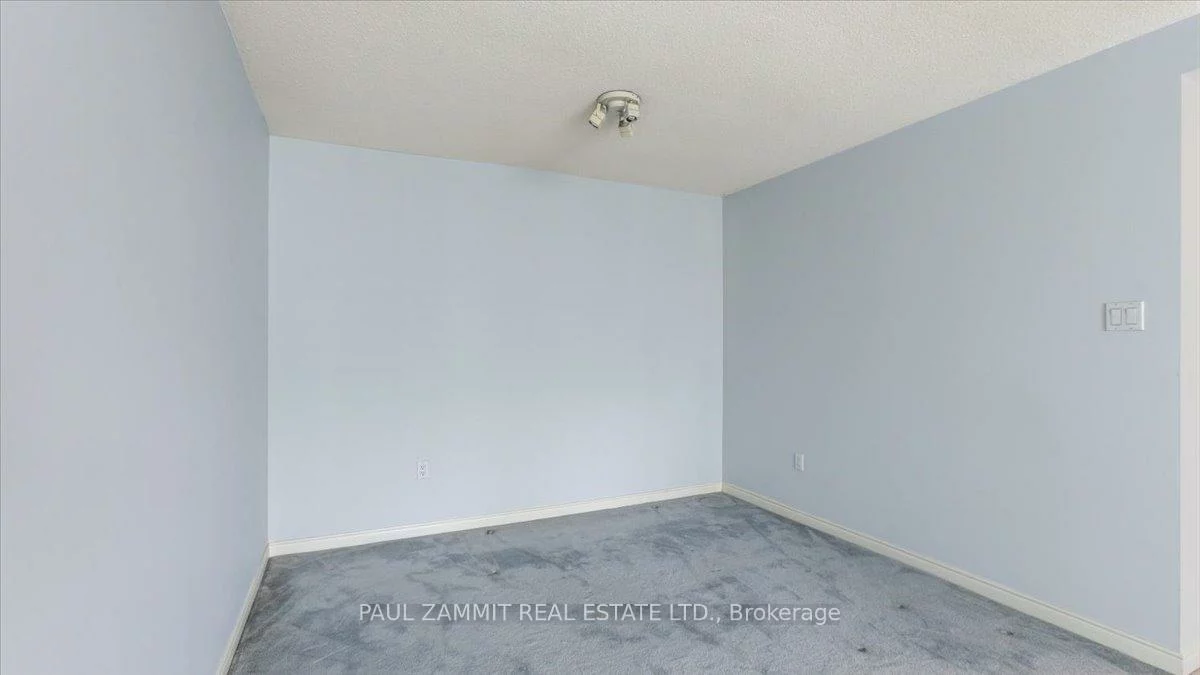 7250, Yonge, Crestwood-Springfarm-Yorkhill, Vaughan