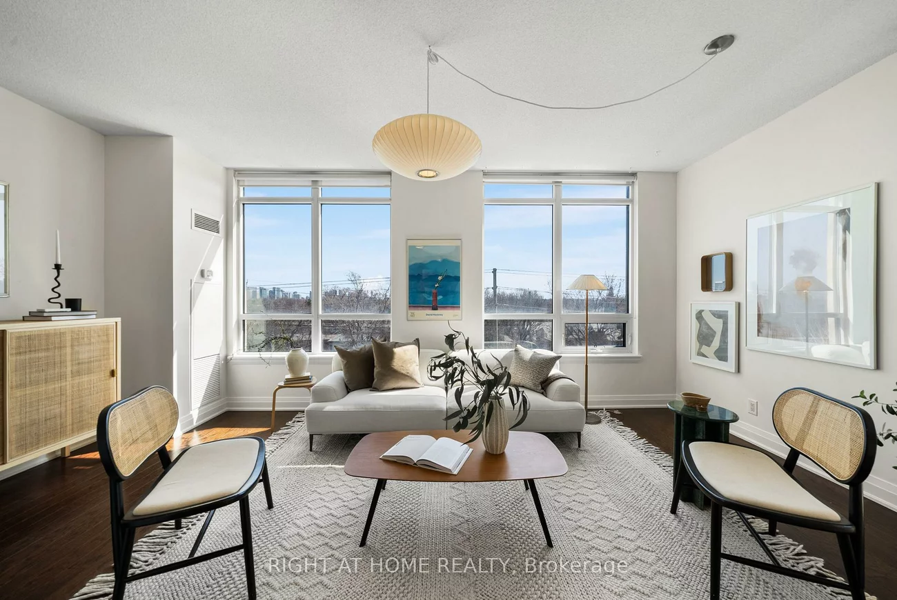 520, Steeles, Crestwood-Springfarm-Yorkhill, Vaughan