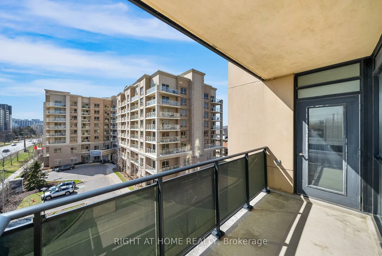 520, Steeles, Crestwood-Springfarm-Yorkhill, Vaughan