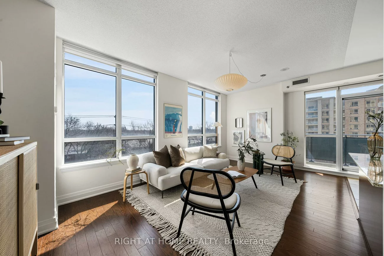 520, Steeles, Crestwood-Springfarm-Yorkhill, Vaughan