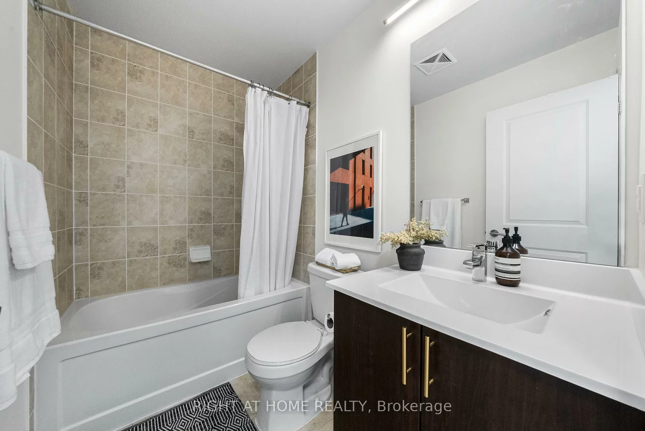 520, Steeles, Crestwood-Springfarm-Yorkhill, Vaughan