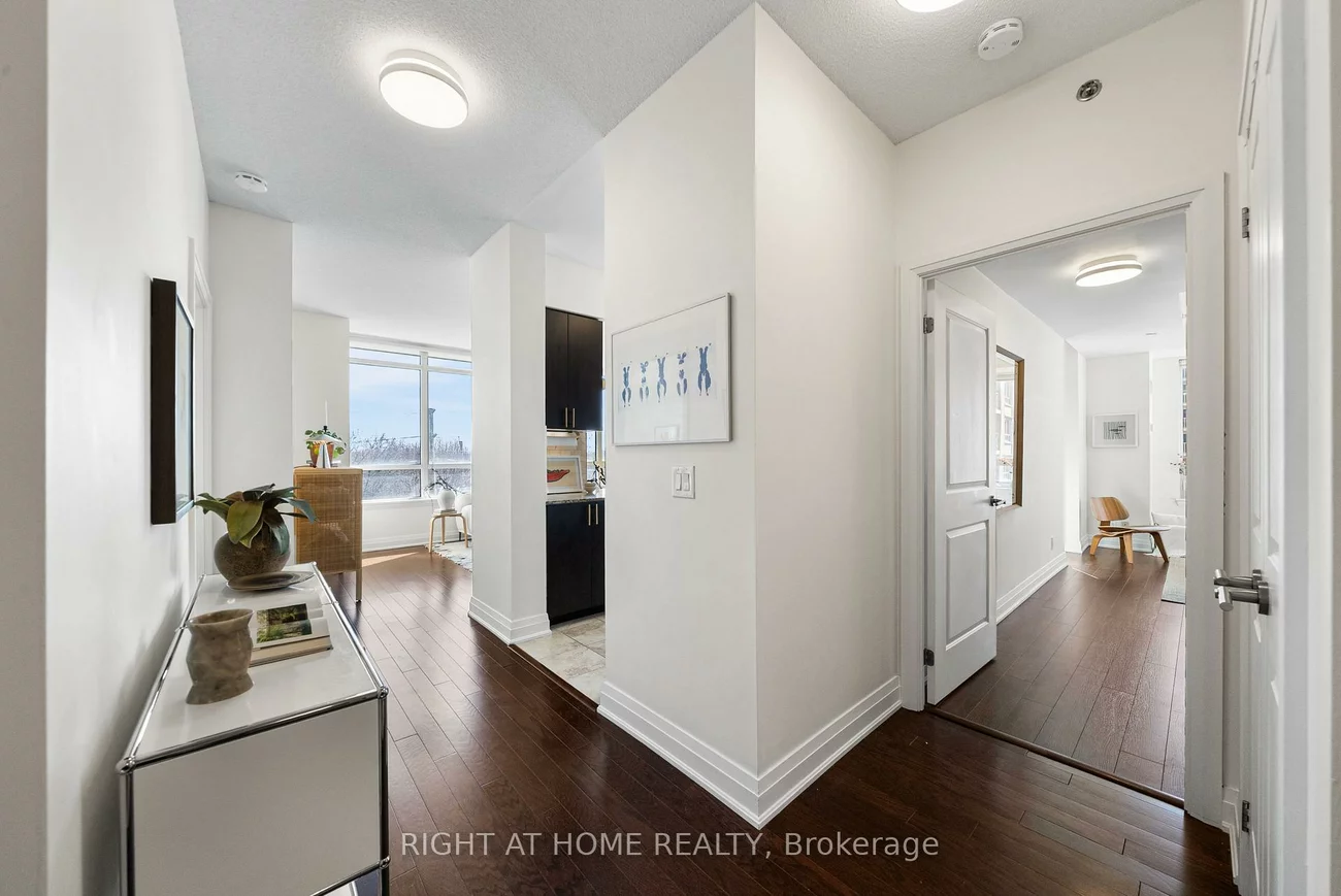 520, Steeles, Crestwood-Springfarm-Yorkhill, Vaughan