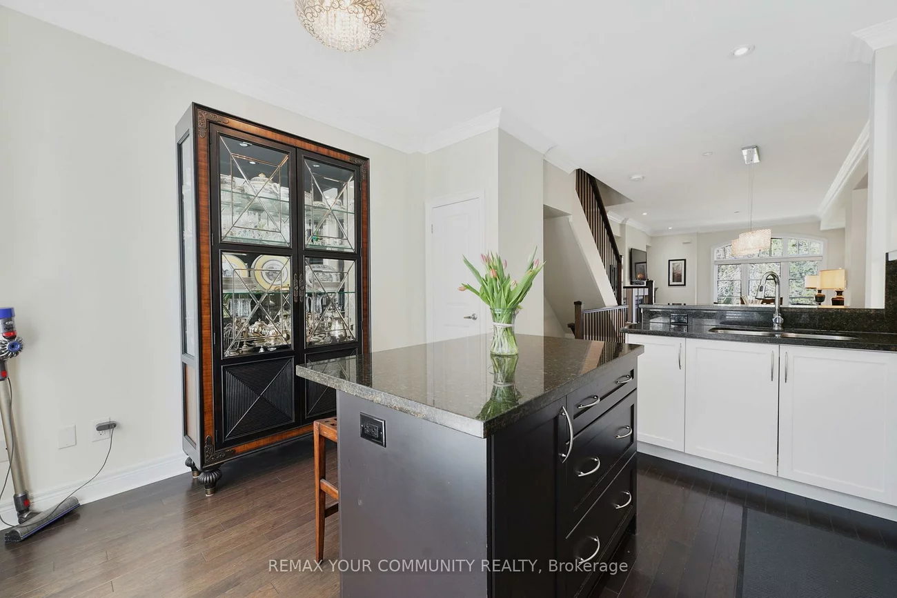 16, Agar, West Woodbridge, Vaughan
