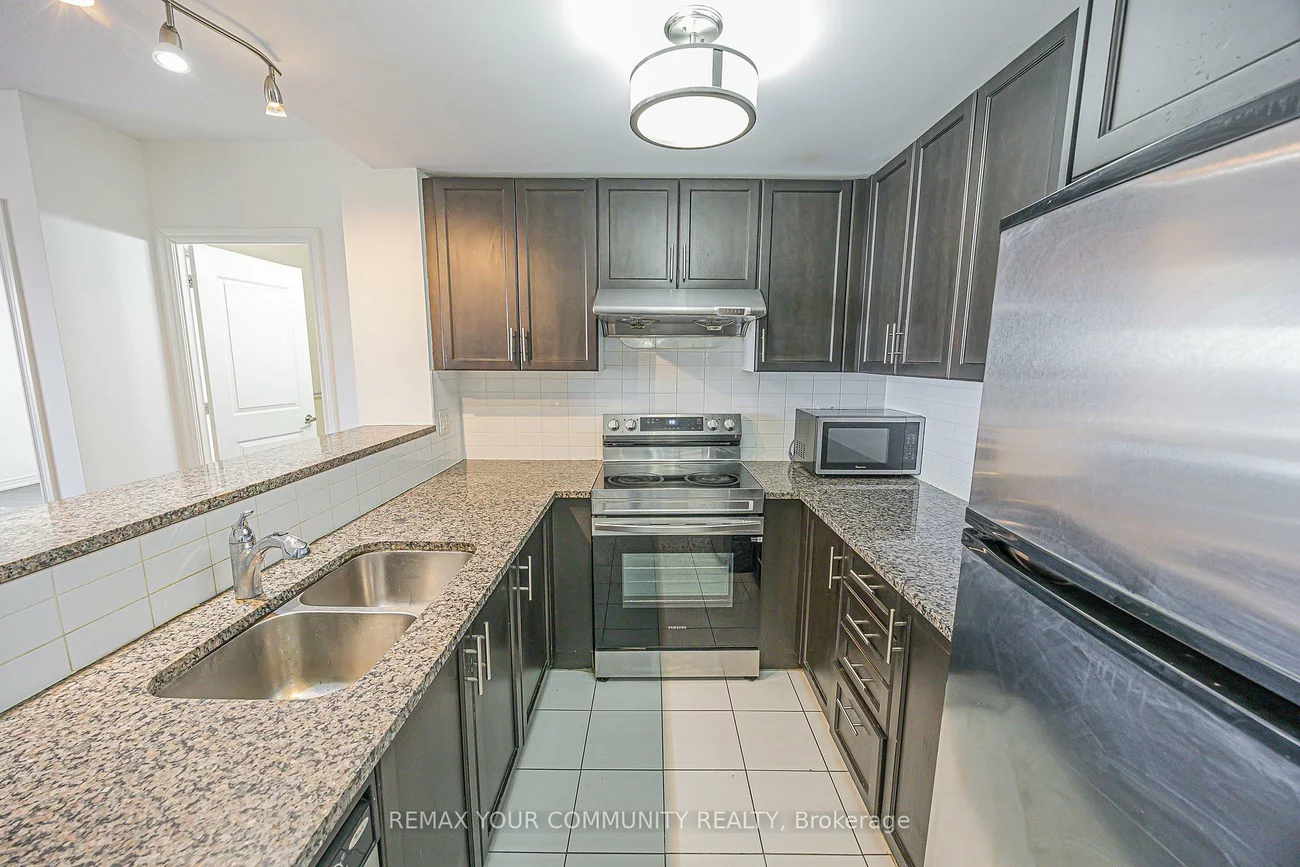 9245, Jane, Maple, Vaughan