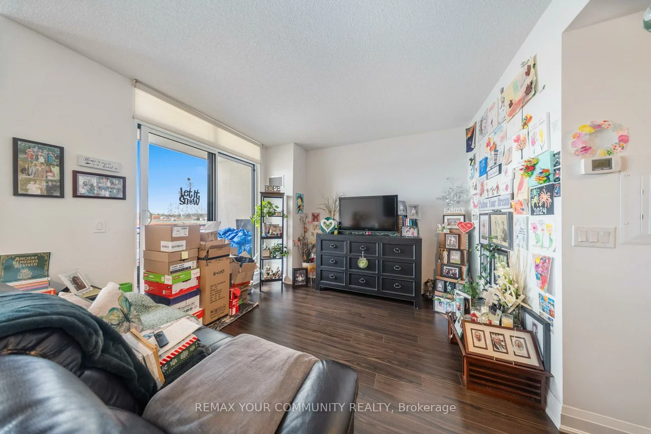 24, Woodstream, Vaughan Grove, Vaughan