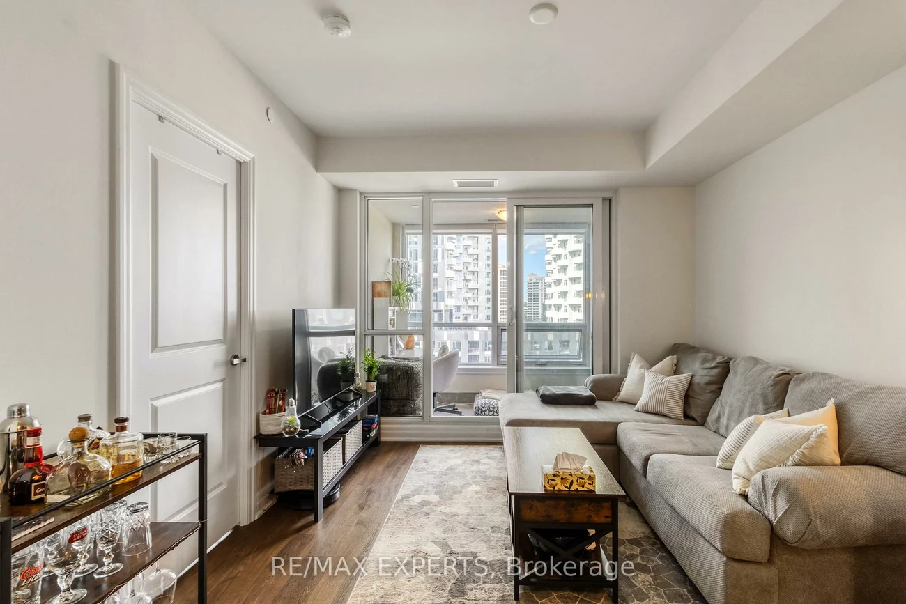 9085, Jane, Concord, Vaughan