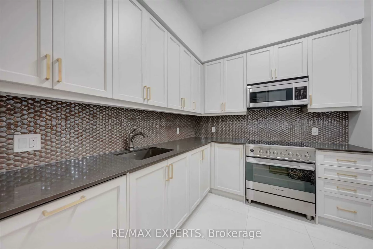 9085, Jane, Concord, Vaughan