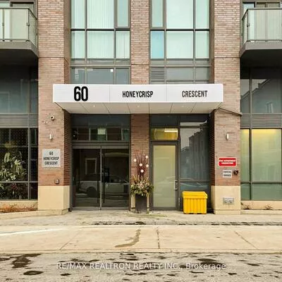 60, Honeycrisp, Vaughan Corporate Centre, Vaughan