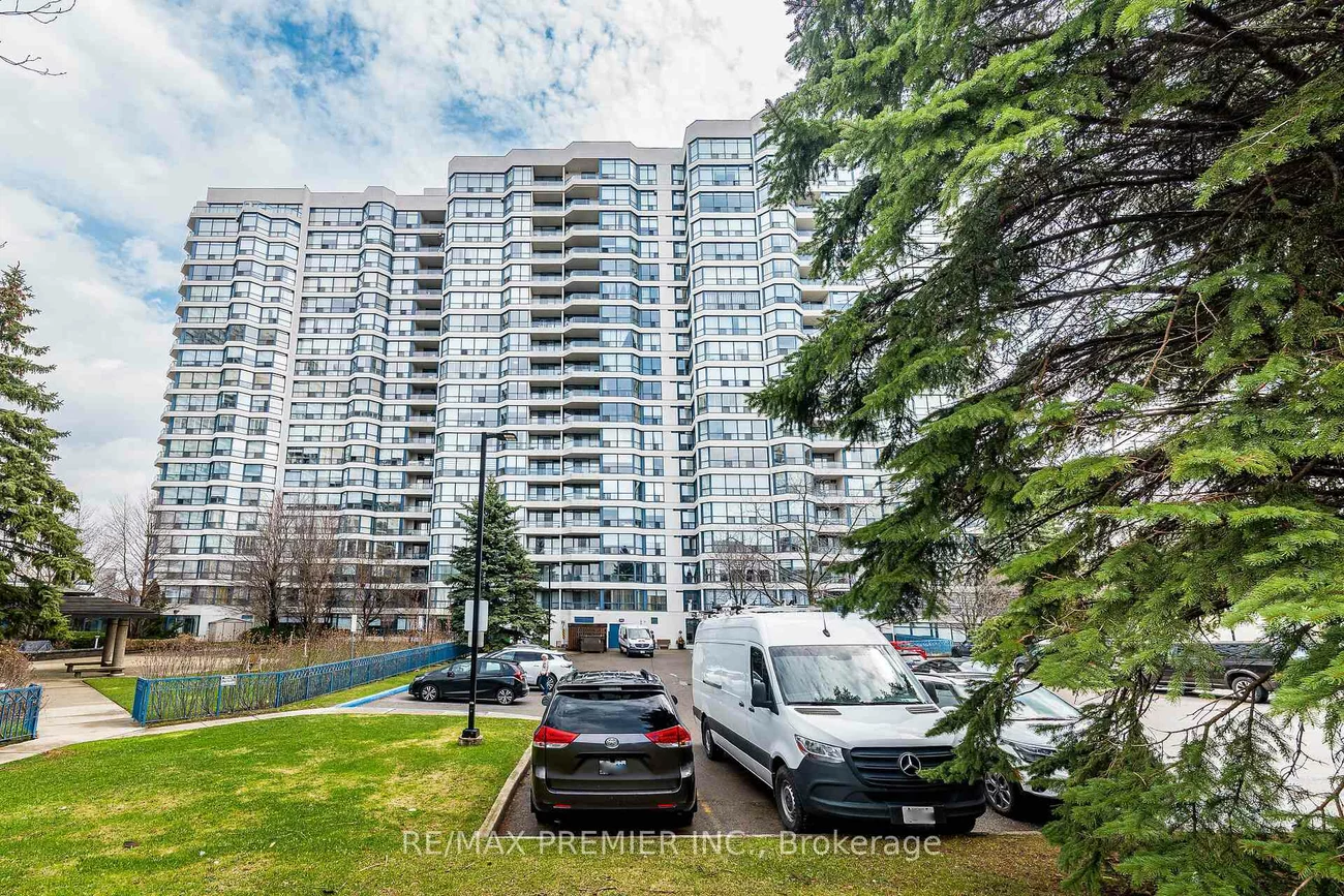 7300, Yonge, Crestwood-Springfarm-Yorkhill, Vaughan