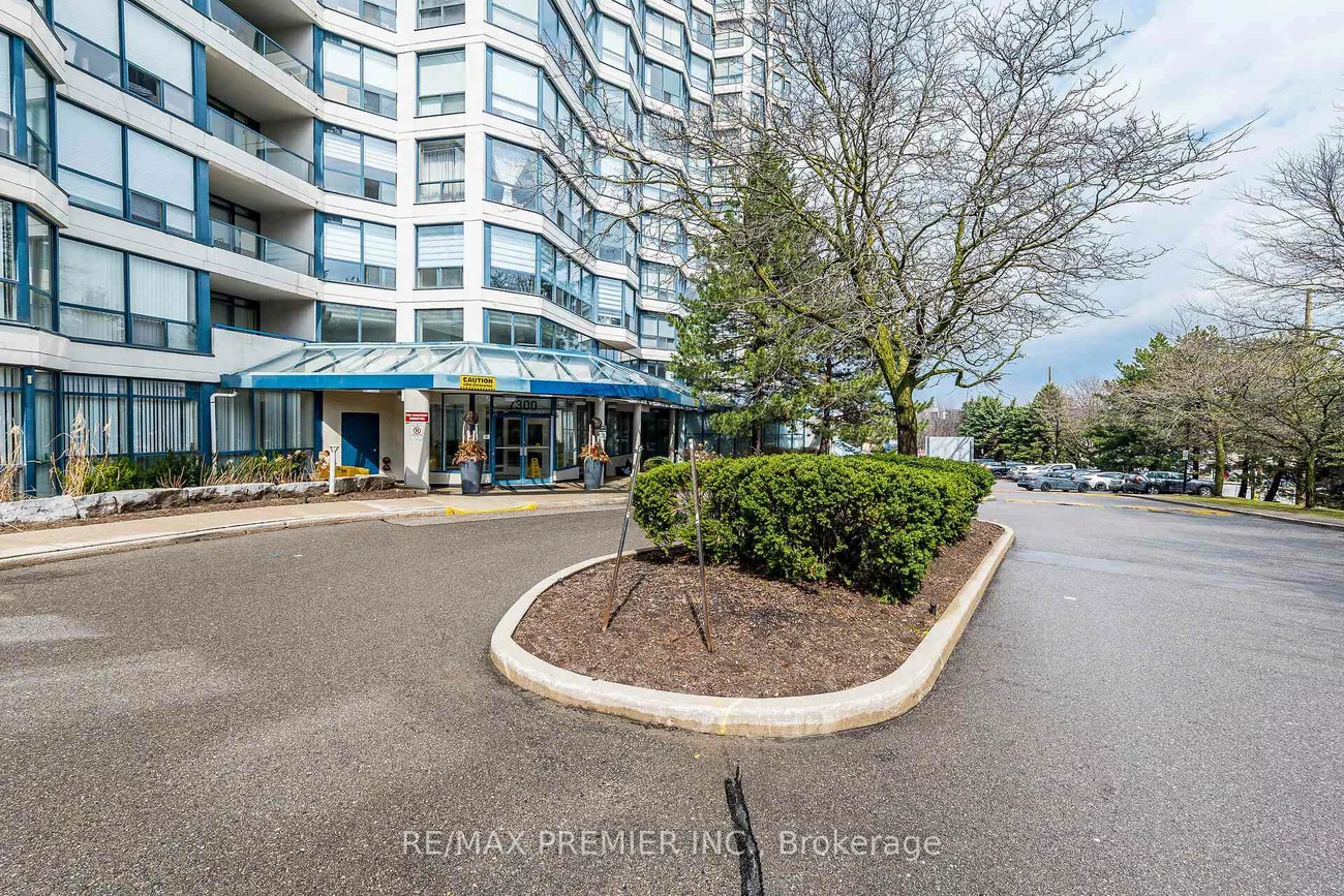 7300, Yonge, Crestwood-Springfarm-Yorkhill, Vaughan