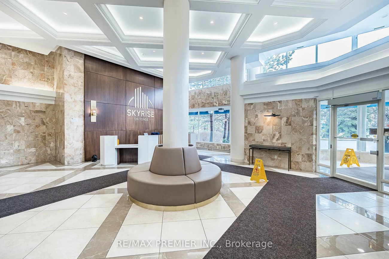 7300, Yonge, Crestwood-Springfarm-Yorkhill, Vaughan