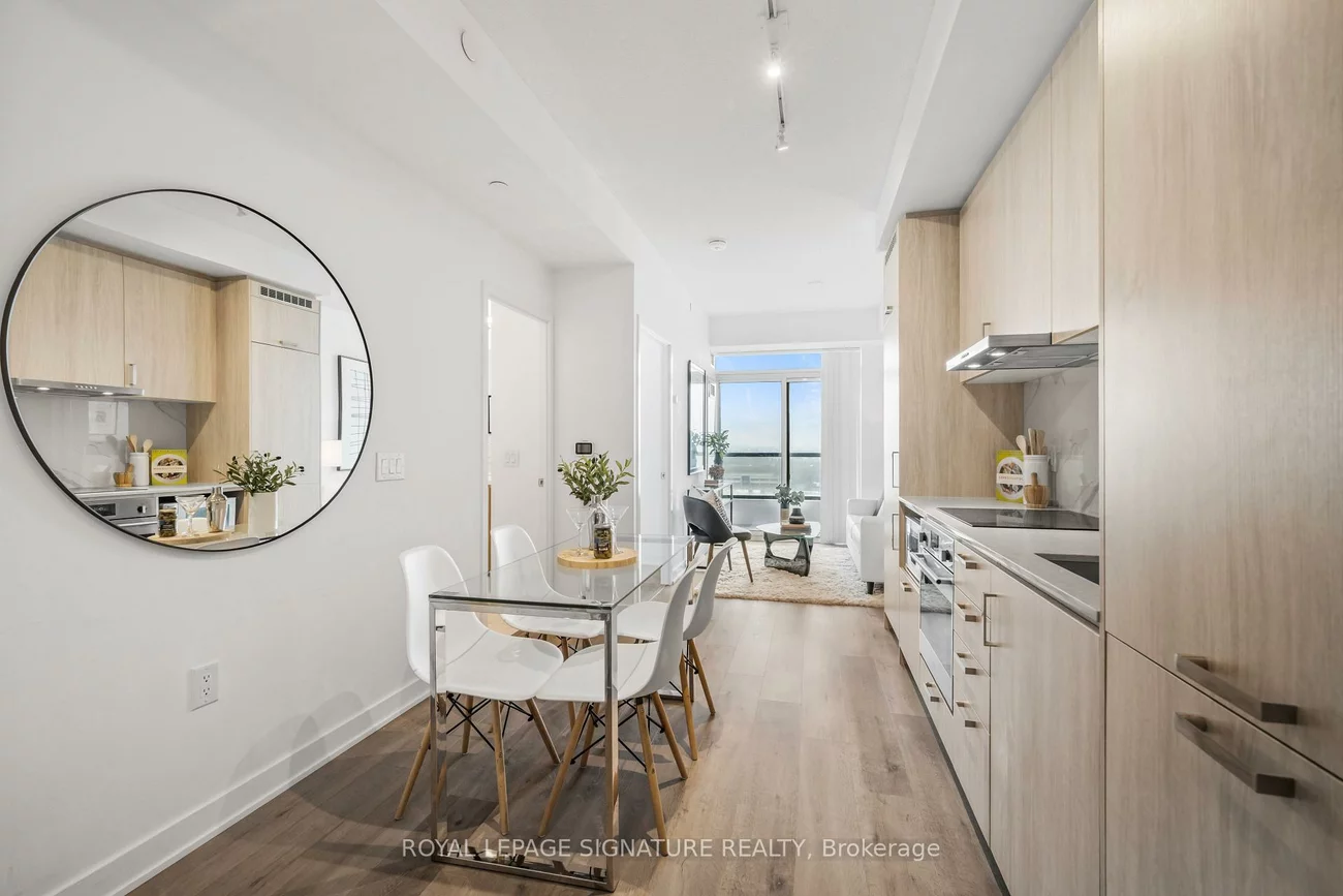 60, Honeycrisp, Vaughan Corporate Centre, Vaughan