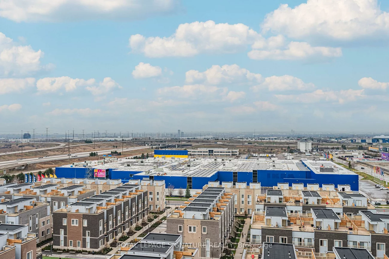 60, Honeycrisp, Vaughan Corporate Centre, Vaughan