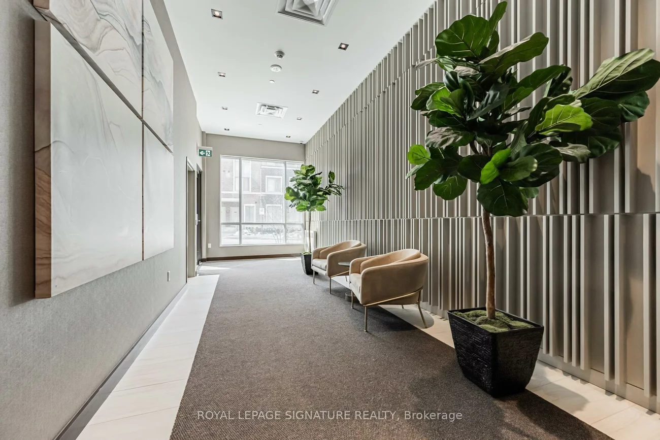 60, Honeycrisp, Vaughan Corporate Centre, Vaughan