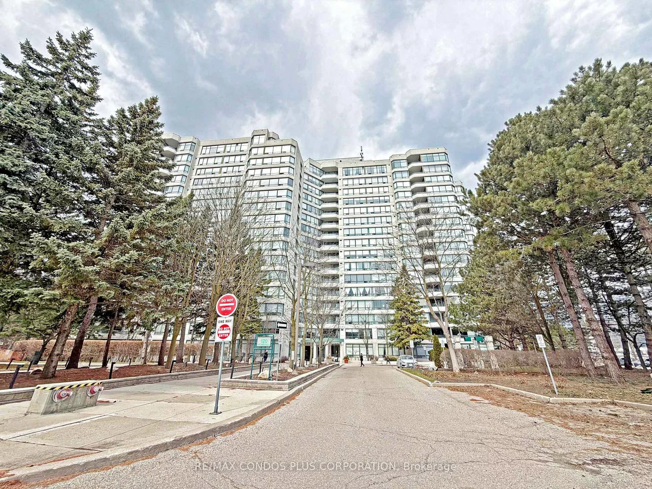 120, Promenade, Brownridge, Vaughan
