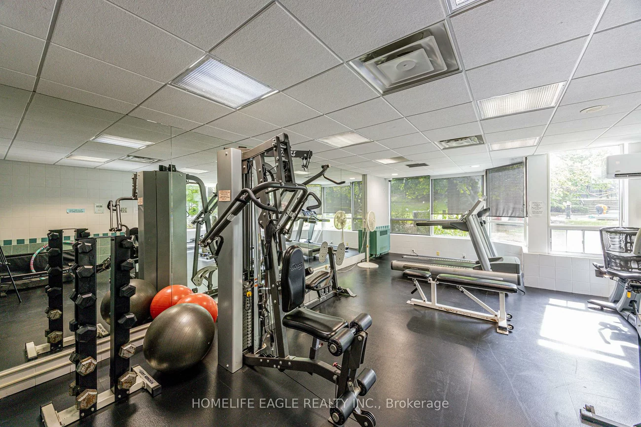 7250, Yonge, Crestwood-Springfarm-Yorkhill, Vaughan