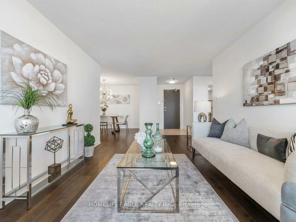 7250, Yonge, Crestwood-Springfarm-Yorkhill, Vaughan