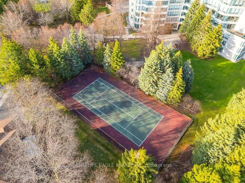 7250, Yonge, Crestwood-Springfarm-Yorkhill, Vaughan